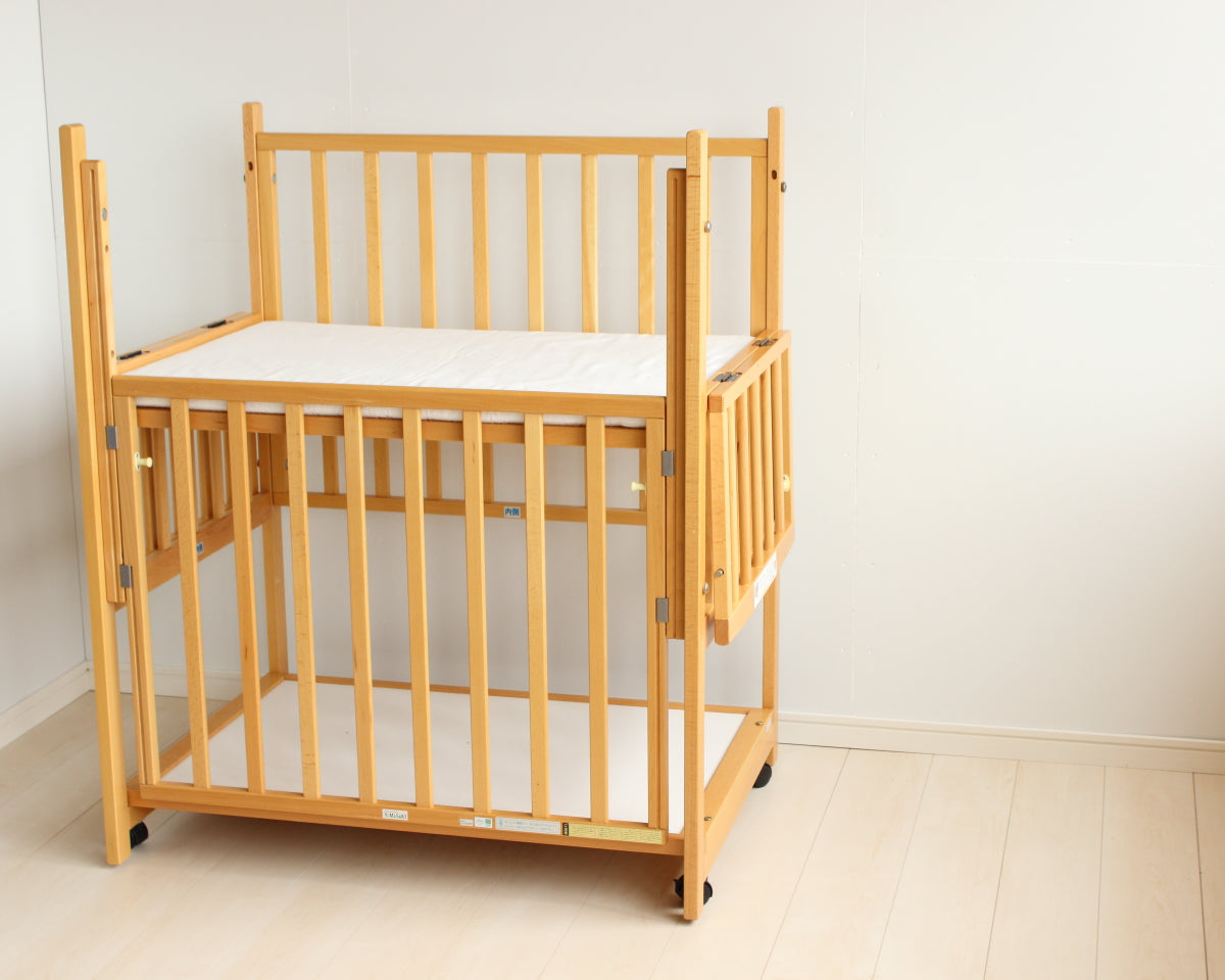 【本州往復送料無料キャンペーン】【国産 コンパクト 90×60cm】ヤマサキ 3オープンコンパクト柵小物置き板付 YAMASAKI 【スクエアサイズ】【ベビー用品 ベビーベッドレンタル】スリーオープンコンパクト 28-30-2