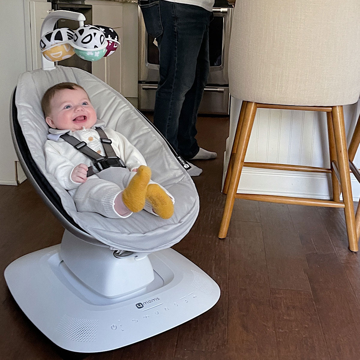 4moms フォーマムズ mamaRoo ママルー5 マルチモーションベビースイング スマートトレーディング 電動ベビーバウンサー【レンタル】