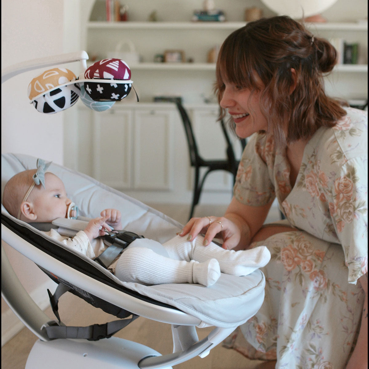 4moms フォーマムズ mamaRoo ママルー5 マルチモーションベビースイング スマートトレーディング 電動ベビーバウンサー【レンタル】