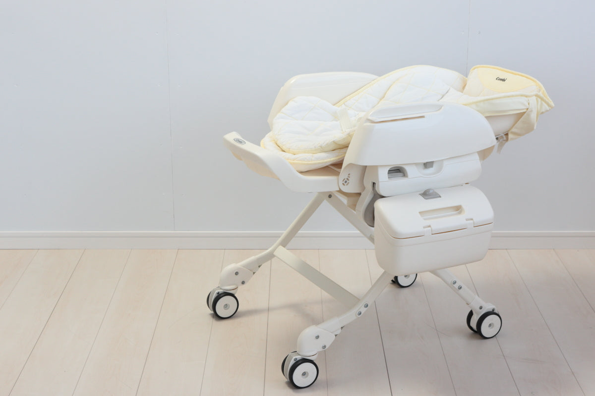 【本州往復送料無料】ネムリラ AUTO SWING イエロー コンビ(Combi) 電動 ハイローチェア・ベビーラック【レンタル】