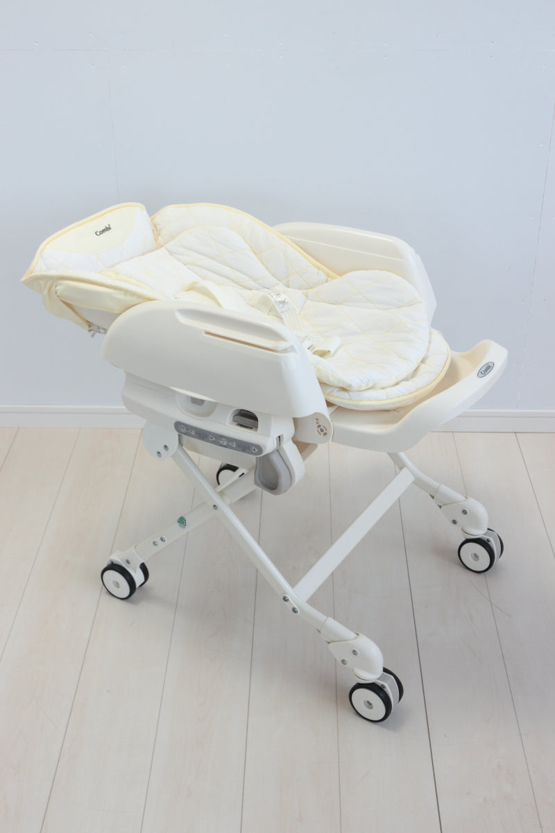 【本州往復送料無料】ネムリラ AUTO SWING イエロー コンビ(Combi) 電動 ハイローチェア・ベビーラック【レンタル】