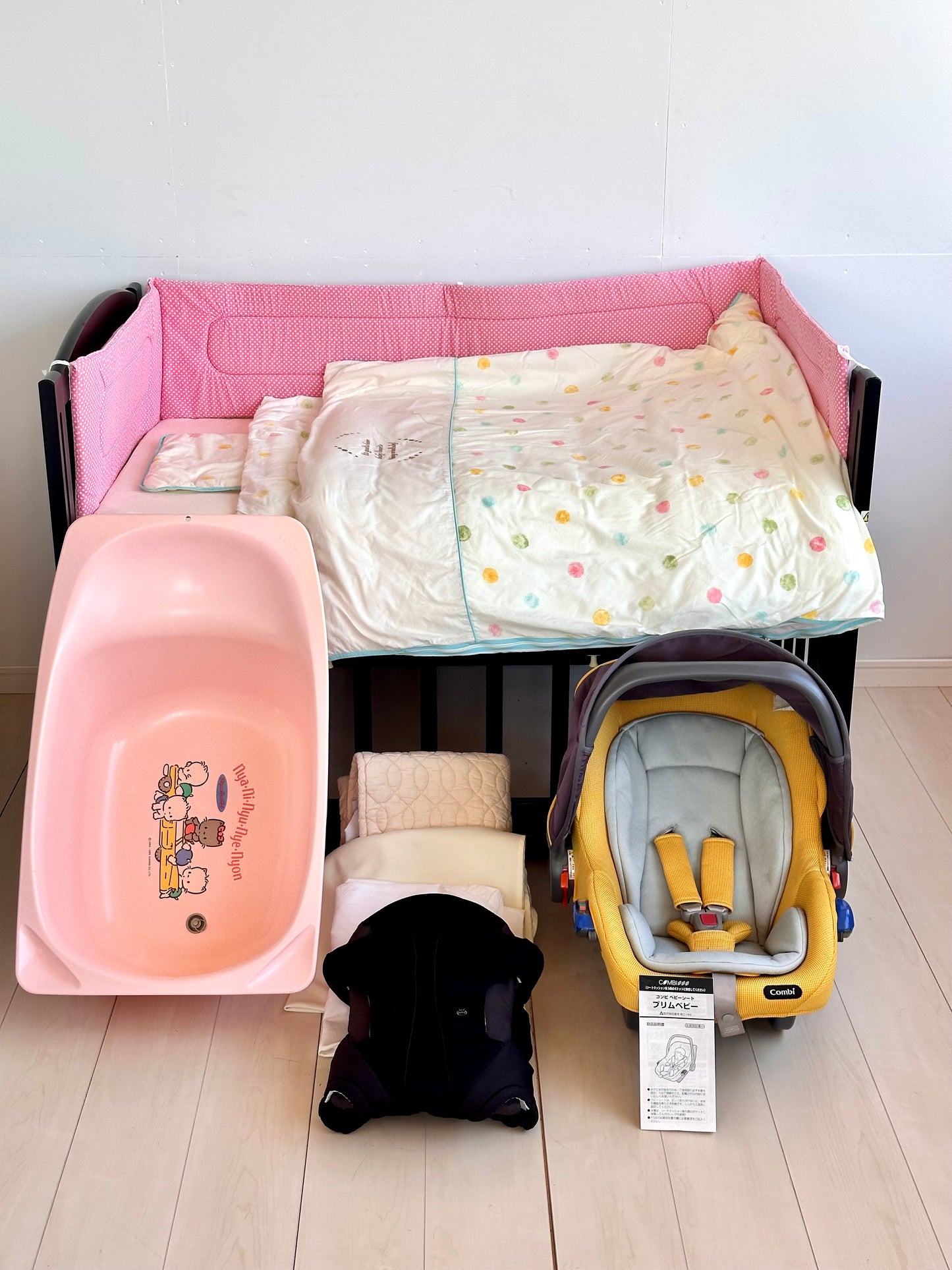 【中古品 限定2台】【店舗受け取り限定】出産準備まるごとセット　新生児から必要なアイテムがフルセット。すべてクリーニング済みで安心・清潔。取扱説明書付き。