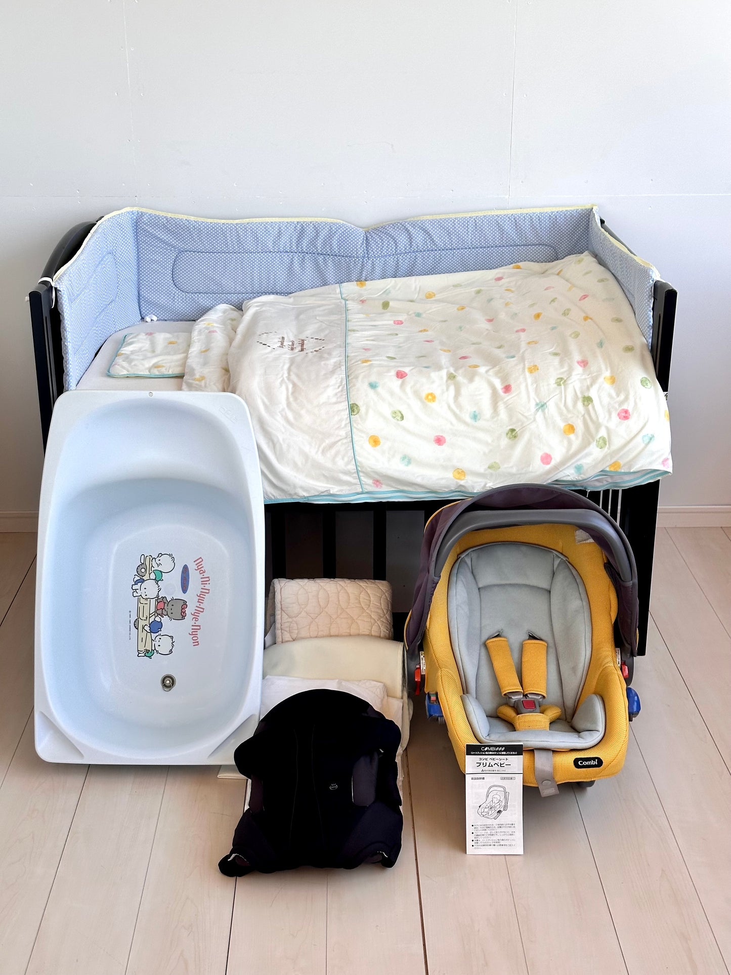【中古品 限定2台】【店舗受け取り限定】出産準備まるごとセット　新生児から必要なアイテムがフルセット。すべてクリーニング済みで安心・清潔。取扱説明書付き。